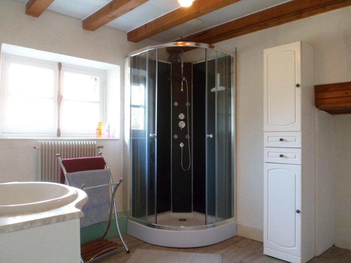 Le Pont Du Roy Bed and Breakfast Besse-et-Saint-Anastaise Rum bild