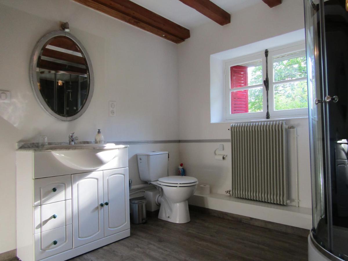 Le Pont Du Roy Bed and Breakfast Besse-et-Saint-Anastaise Exteriör bild