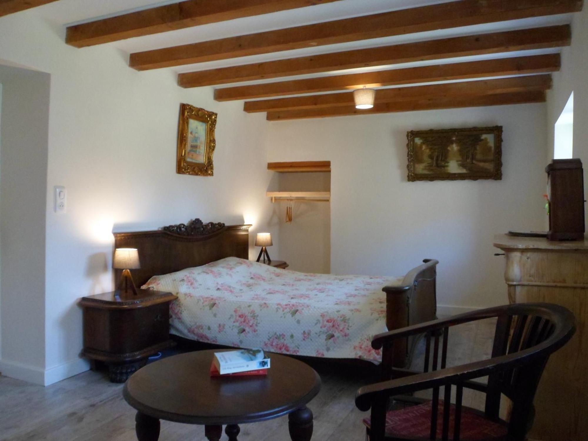 Le Pont Du Roy Bed and Breakfast Besse-et-Saint-Anastaise Rum bild